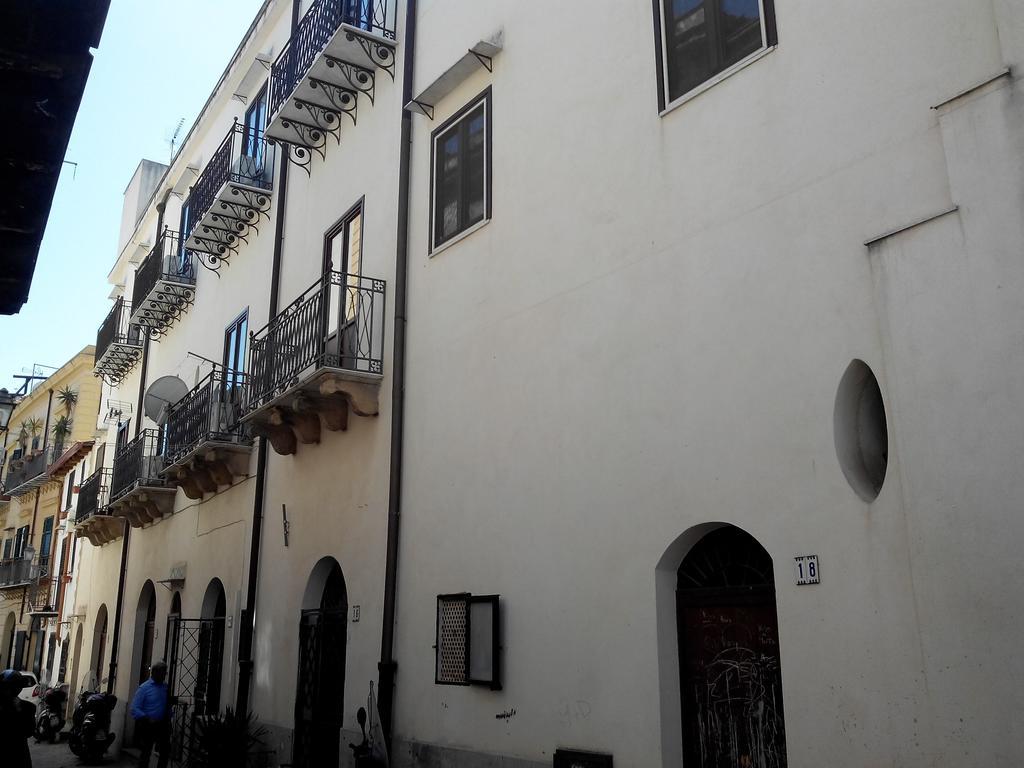 巴勒莫Little House Inside Capo'S Market公寓 外观 照片